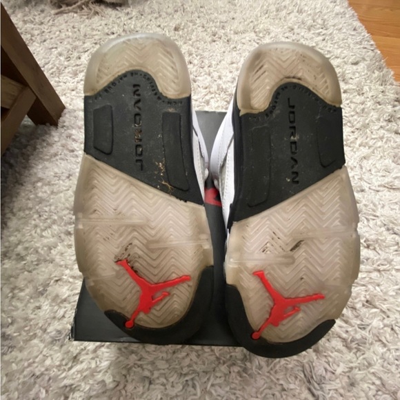 Kids retro fire red 5’s Jordan shoes - Picture 6 of 8